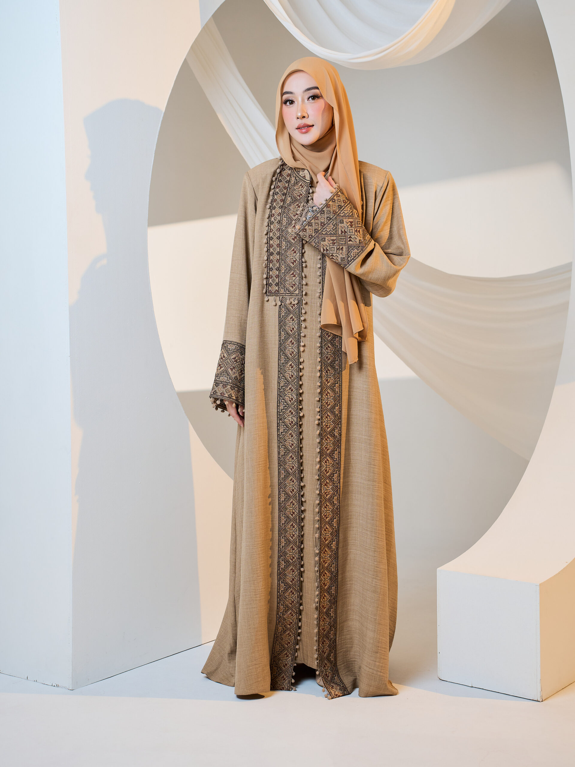 Amasya in Champagne Beige