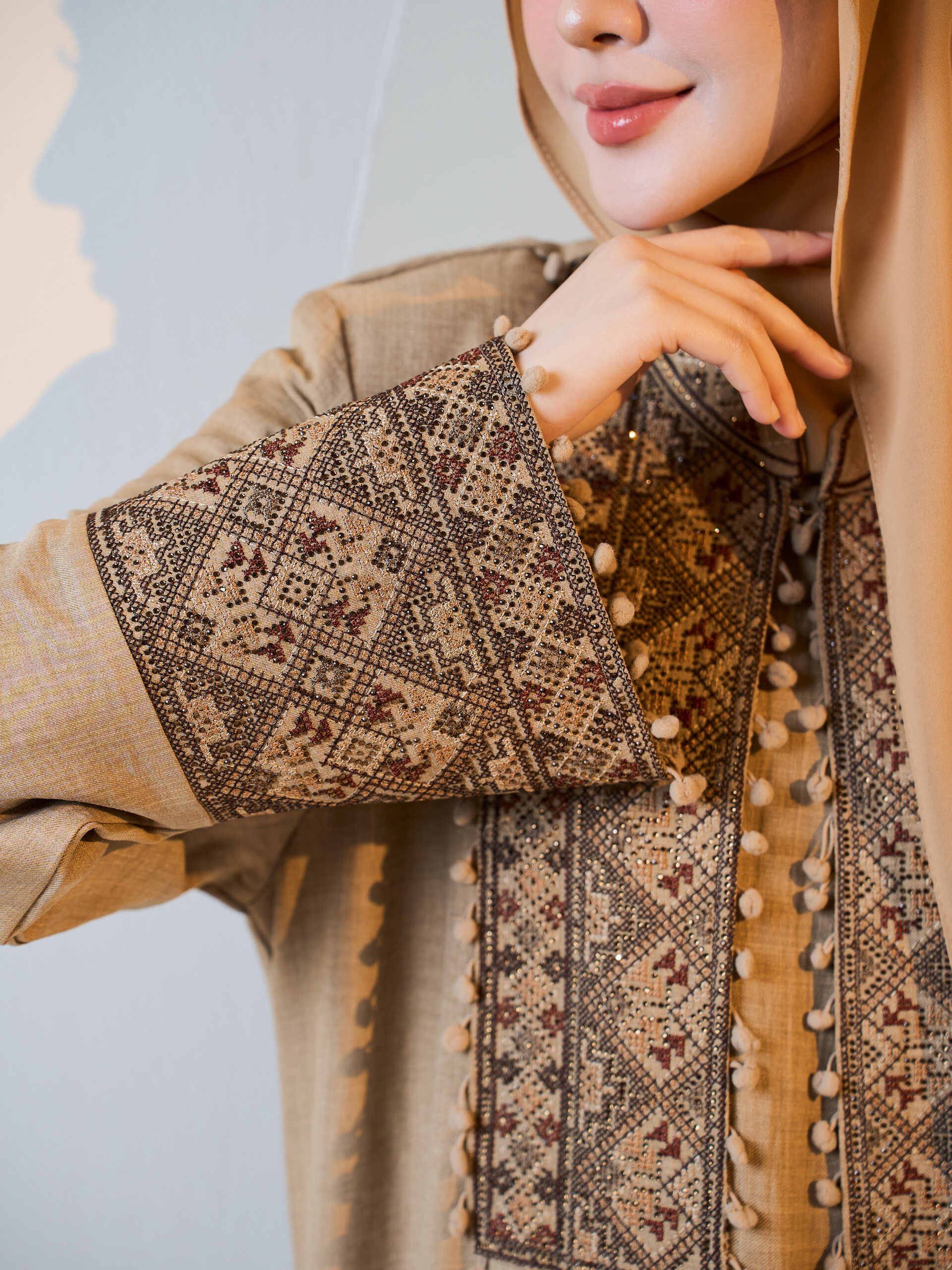Amasya in Champagne Beige - Image 3