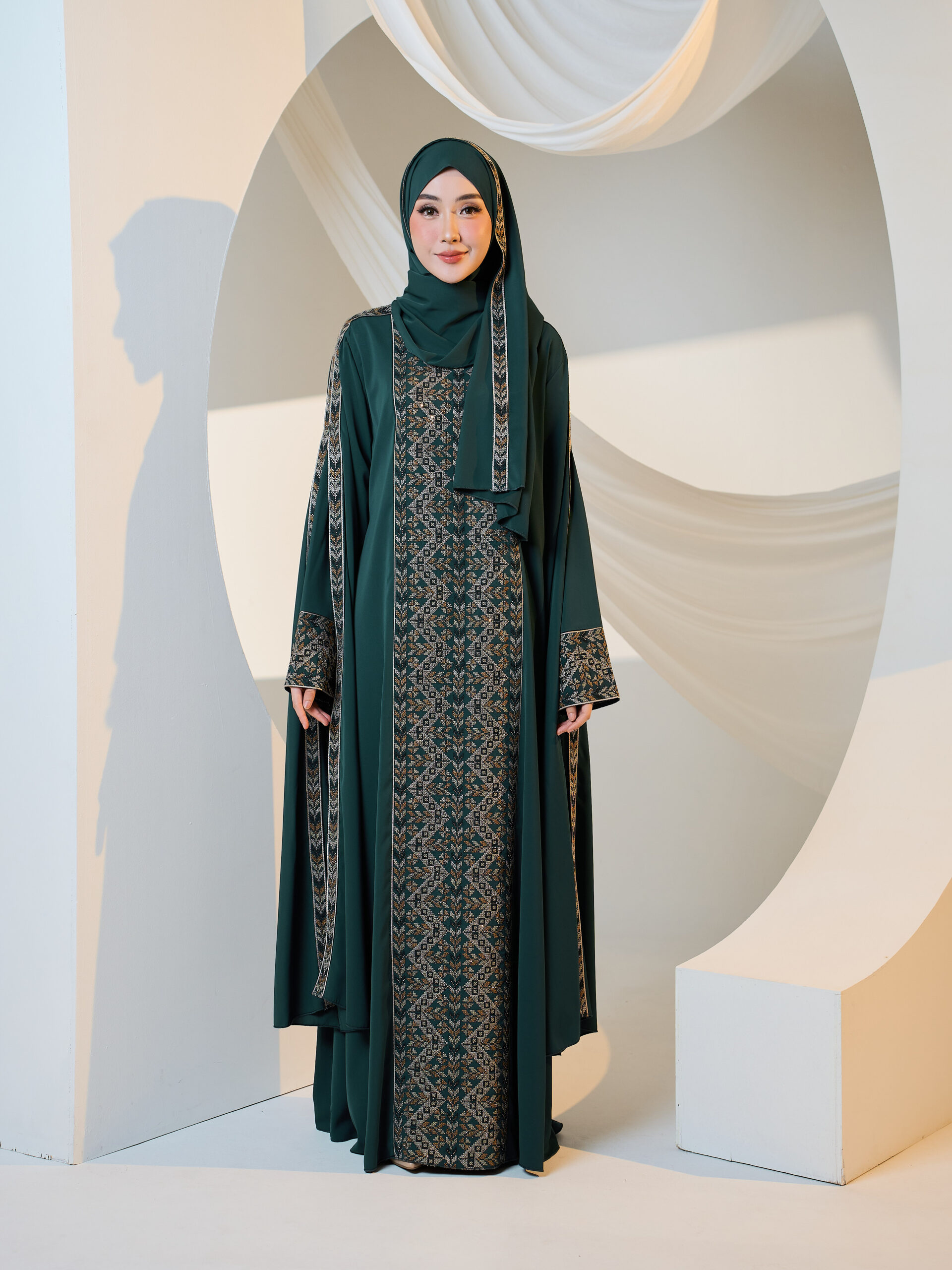 Mardin Cape Abaya in Teal Green