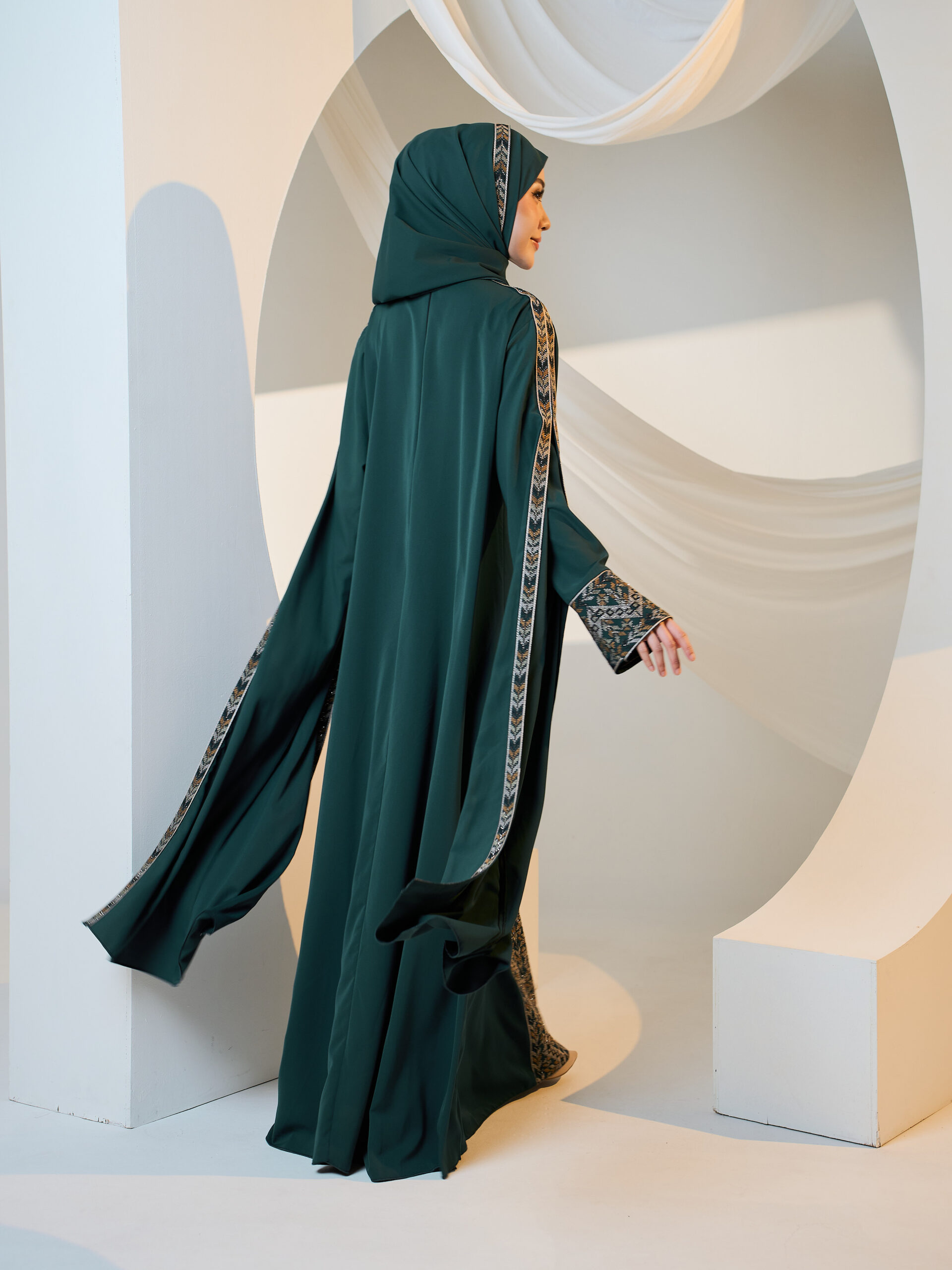 Mardin Cape Abaya in Teal Green - Image 5