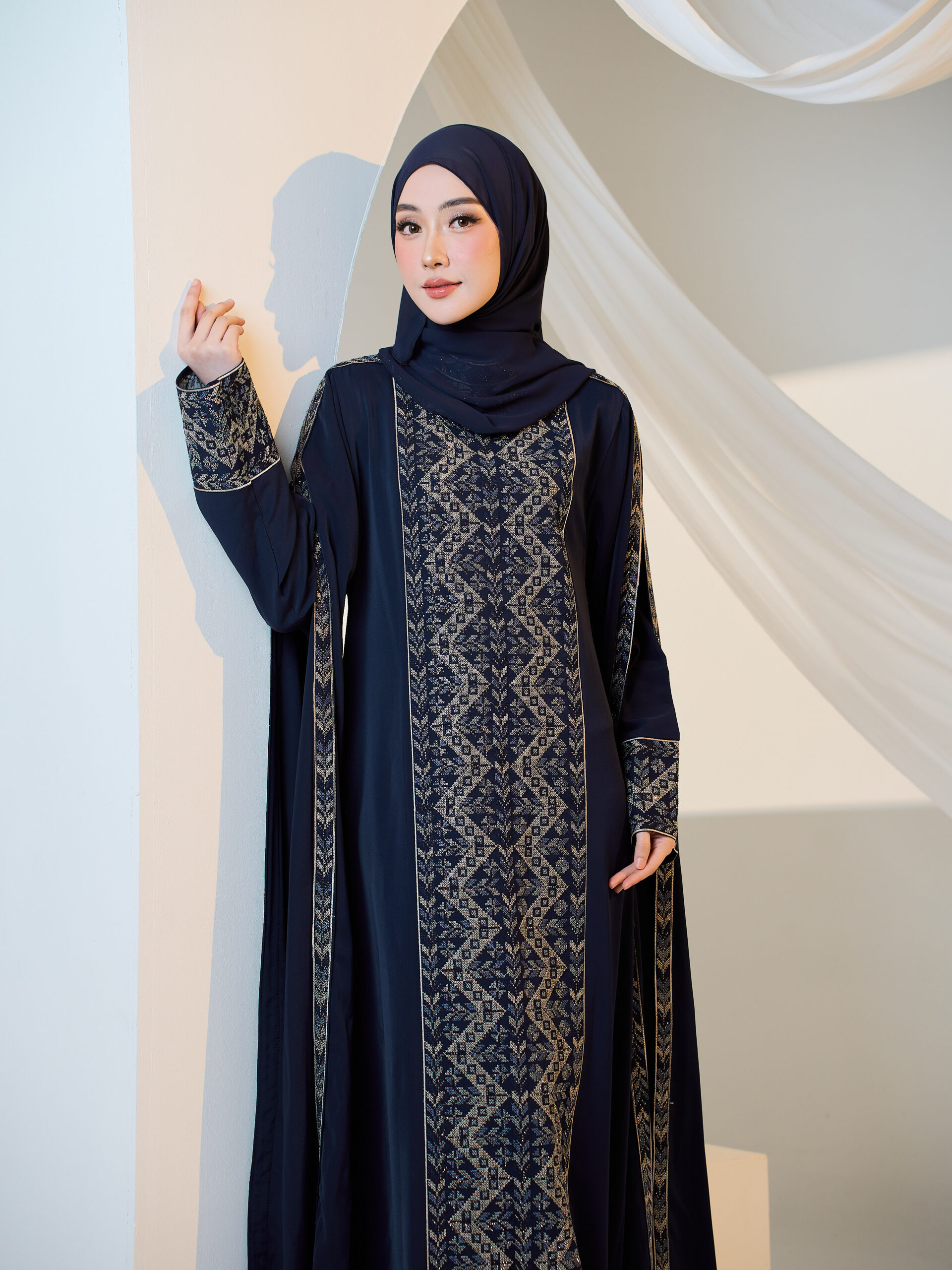 Mardin Cape Abaya in Navy Blue - Image 7