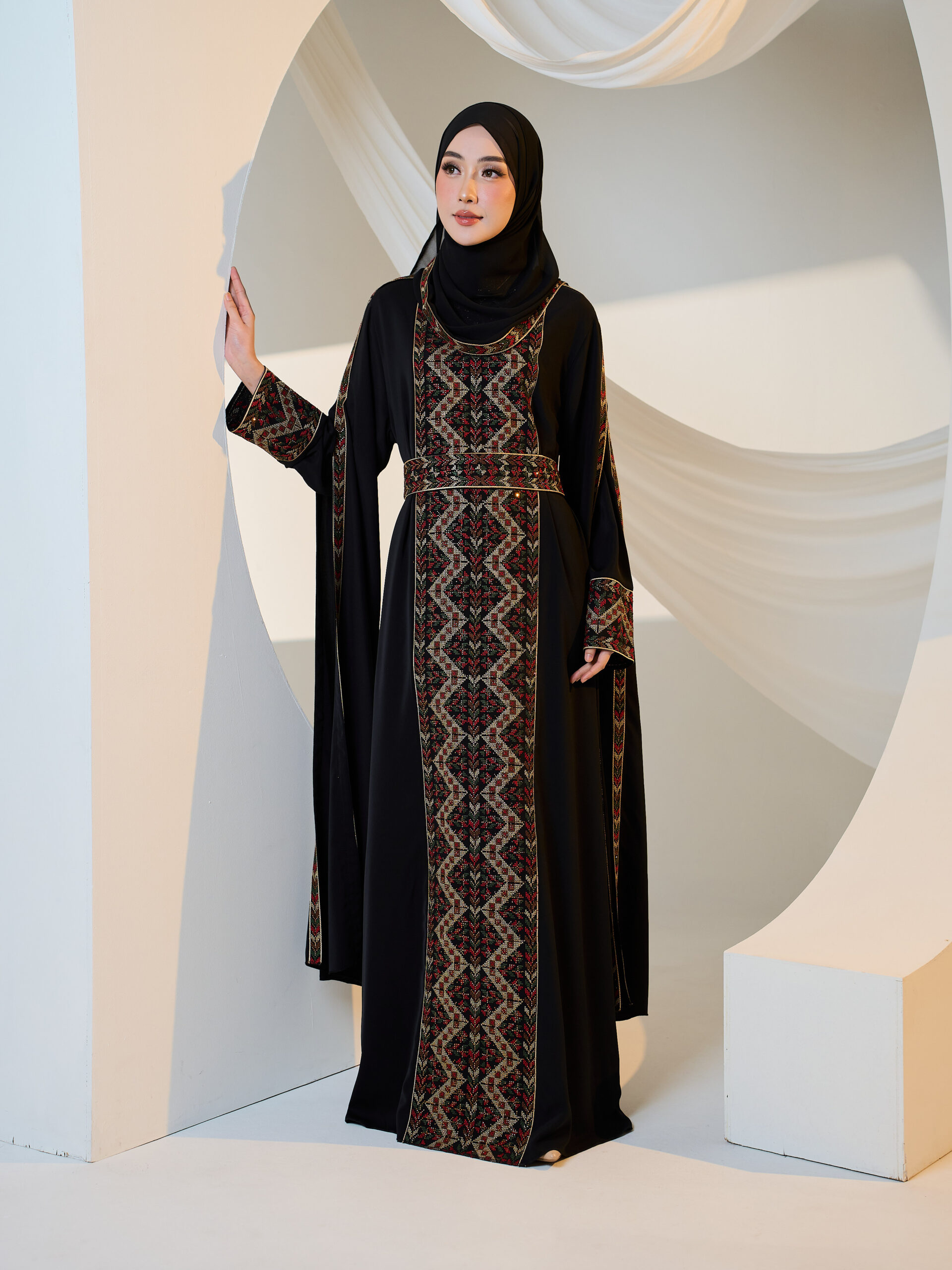 Mardin Cape Abaya in Black Flame - Image 6