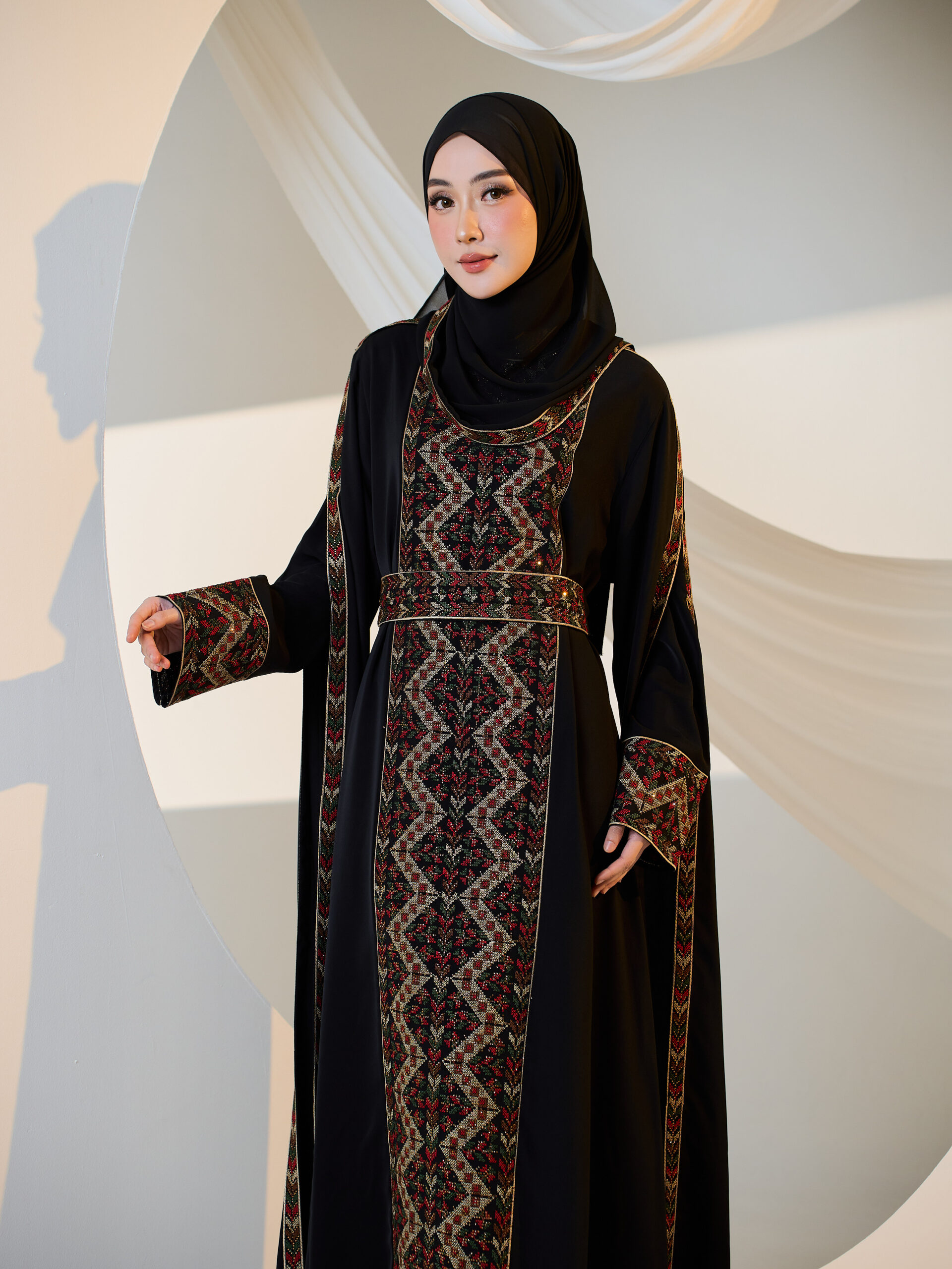 Mardin Cape Abaya in Black Flame - Image 7