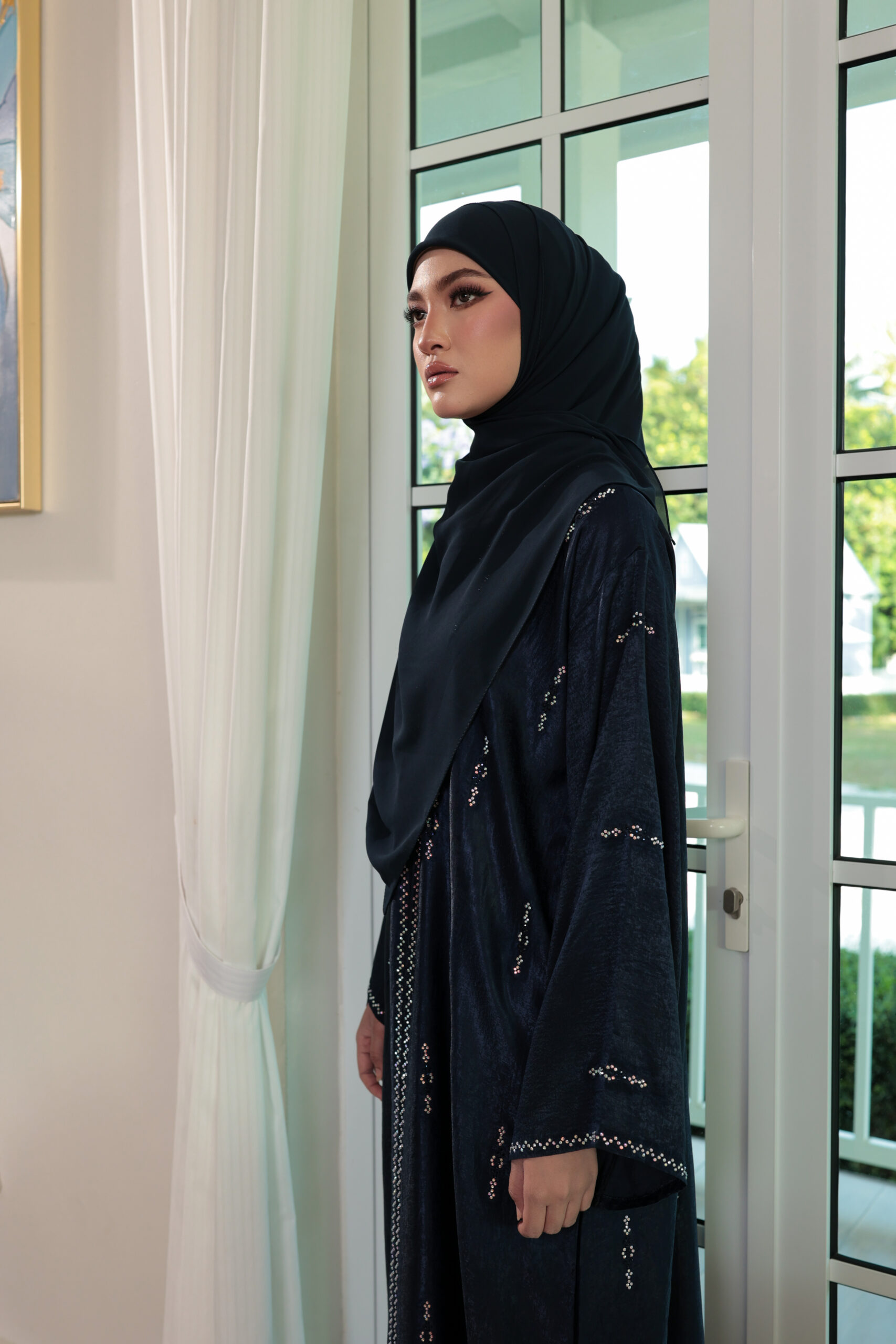Clara in Navy Blue - Image 4