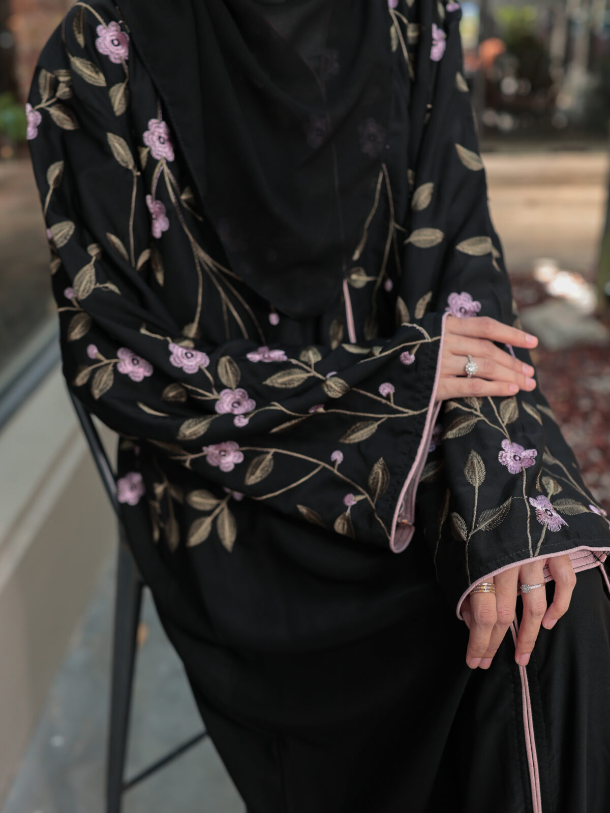 Douma Classic in Black