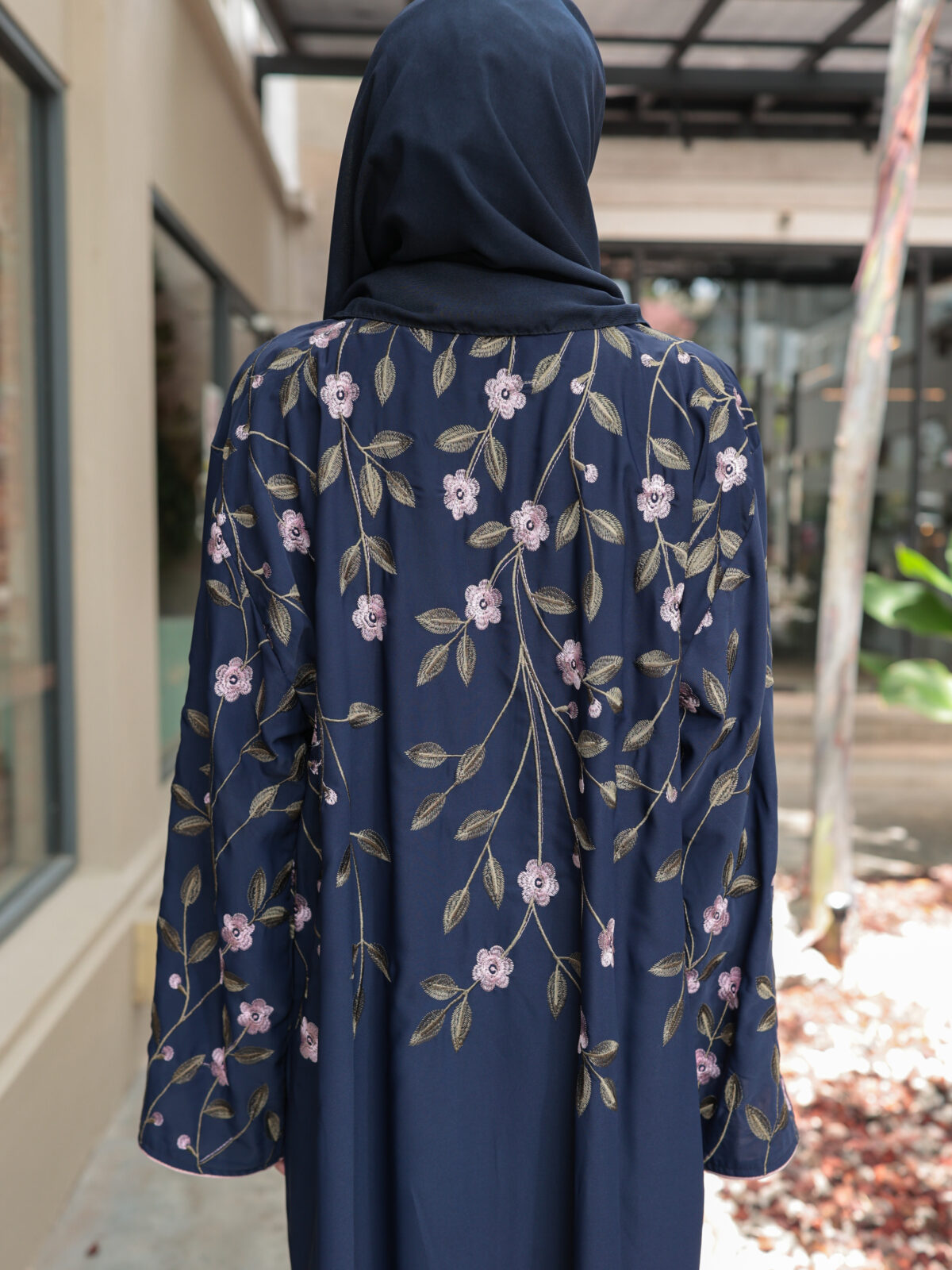 Douma Classic in Navy Blue