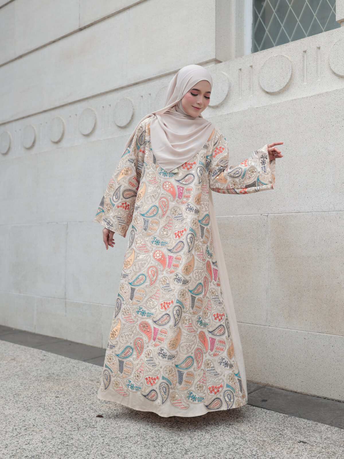 (PRE-ORDER) Paisley Jalabiya – Beige