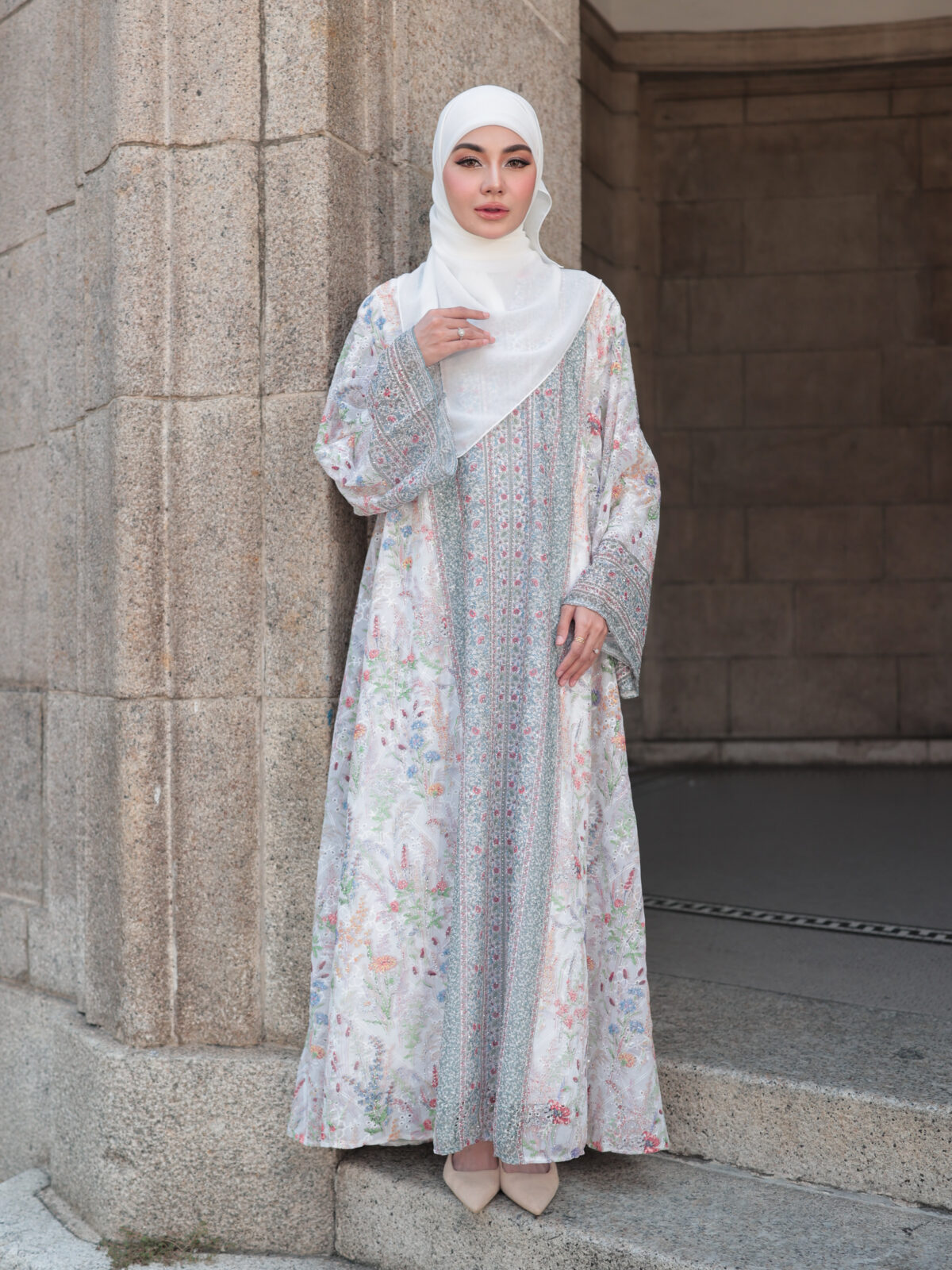 Elysian Bloom Jalabiya – Ivory White