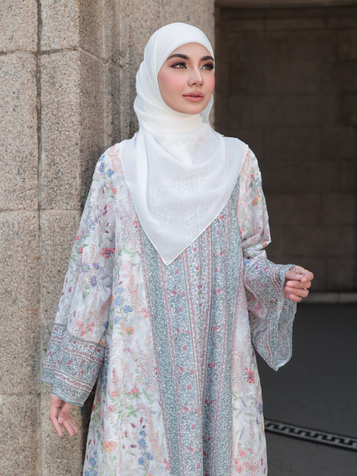 Elysian Bloom Jalabiya – Ivory White