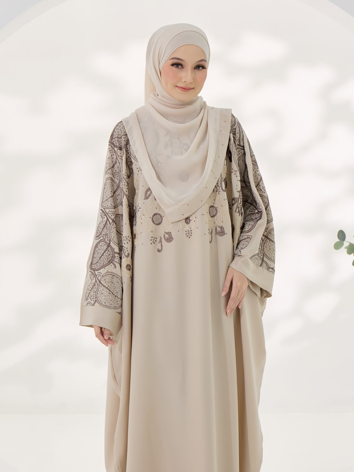 Dahlia in Beige