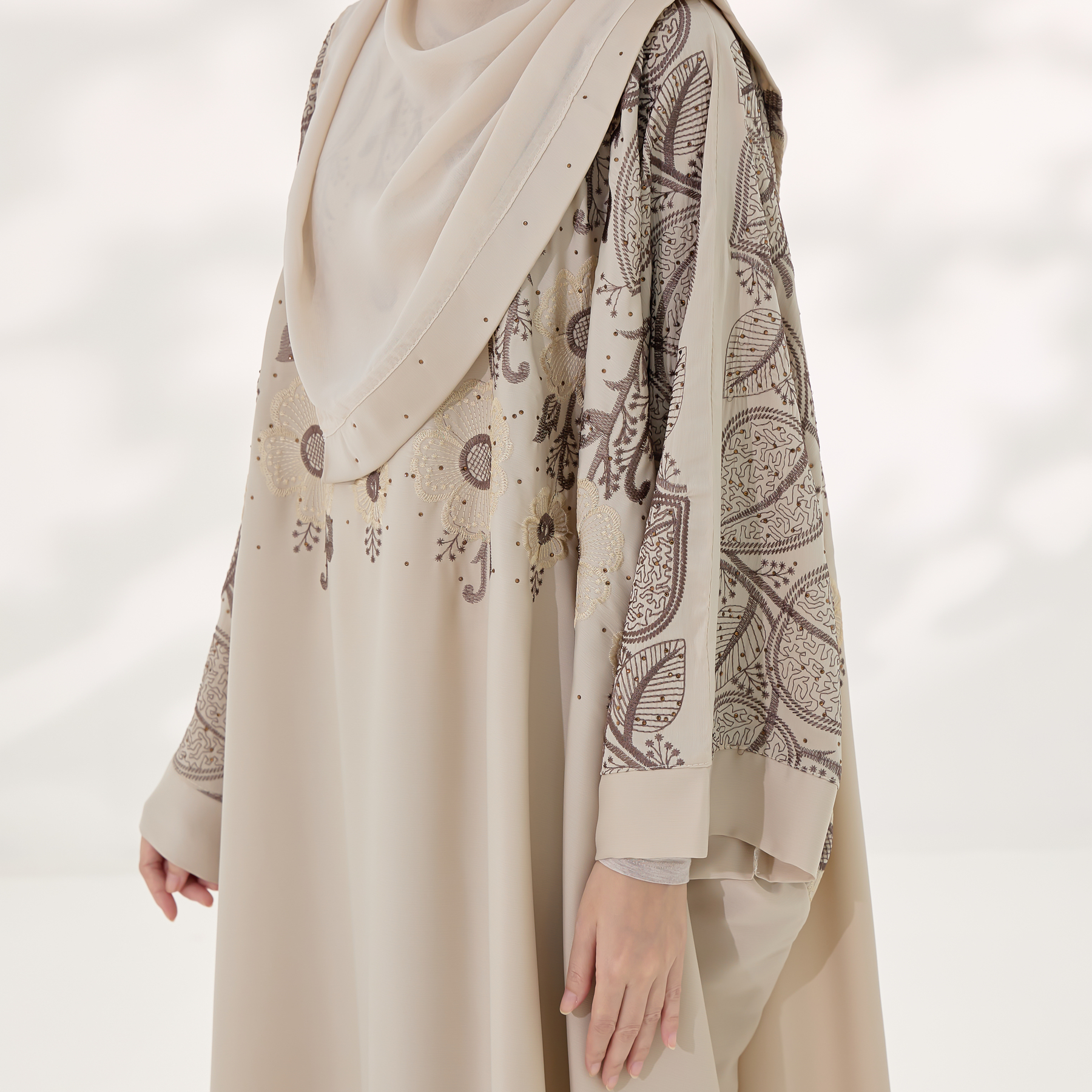 Dahlia in Beige - Image 2