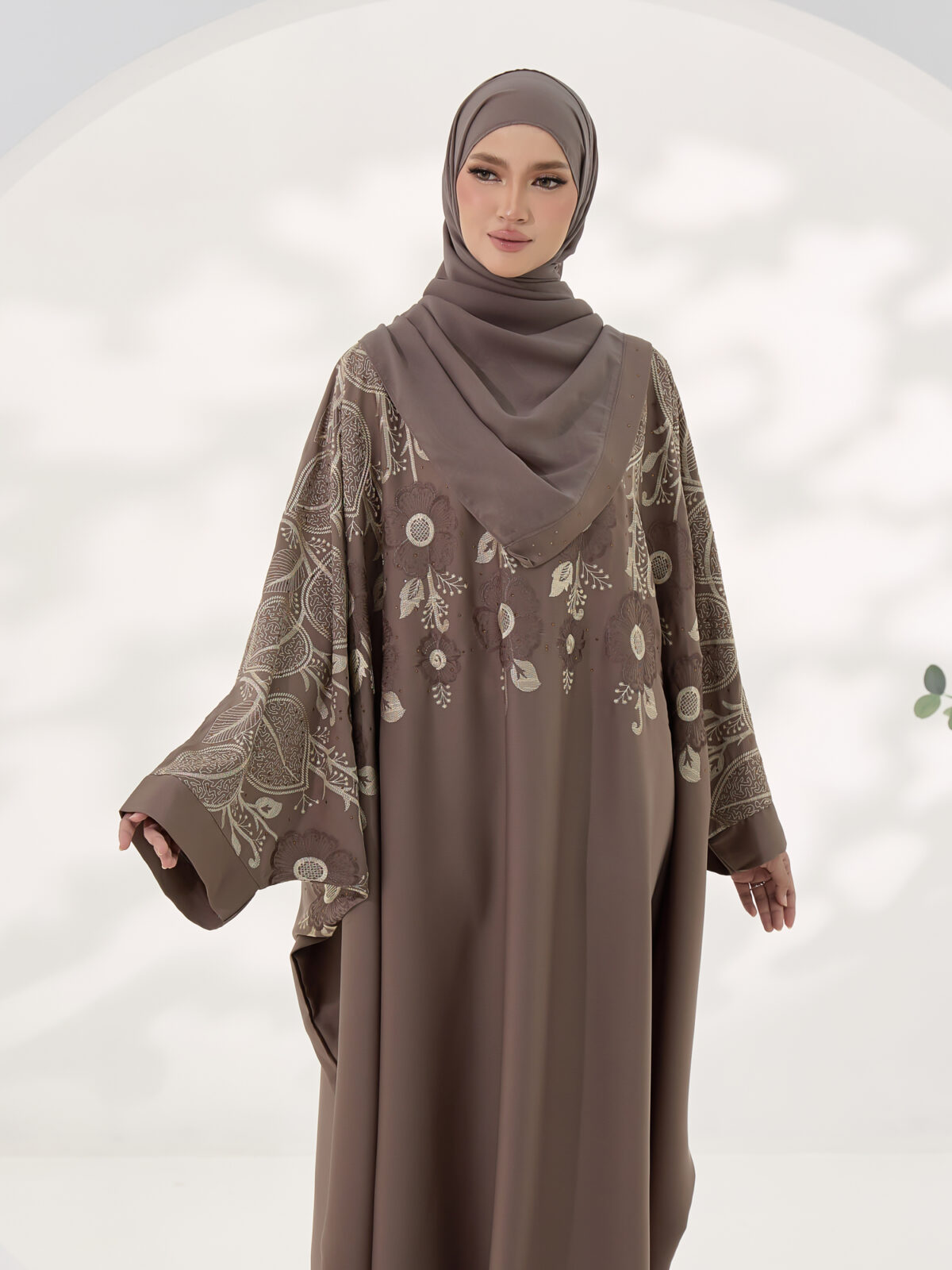 Dahlia in Dark Brown