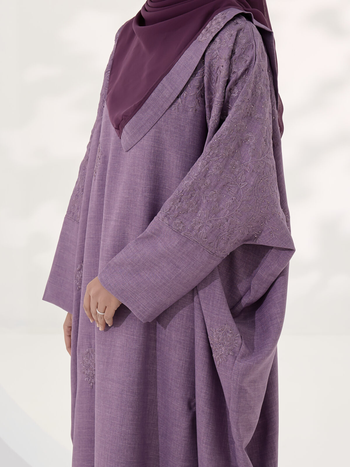 Dania in Purple