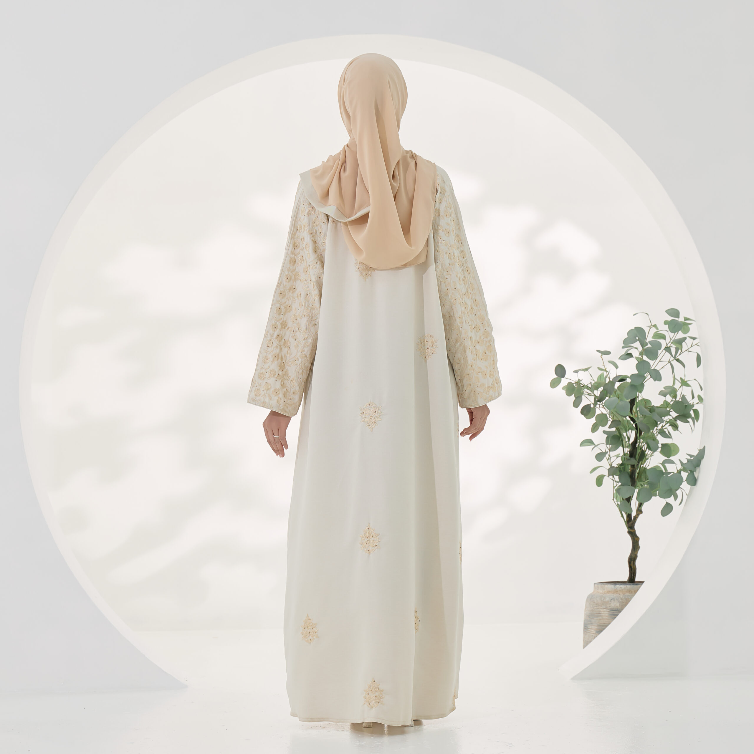 Dania Classic in Cream - Image 5