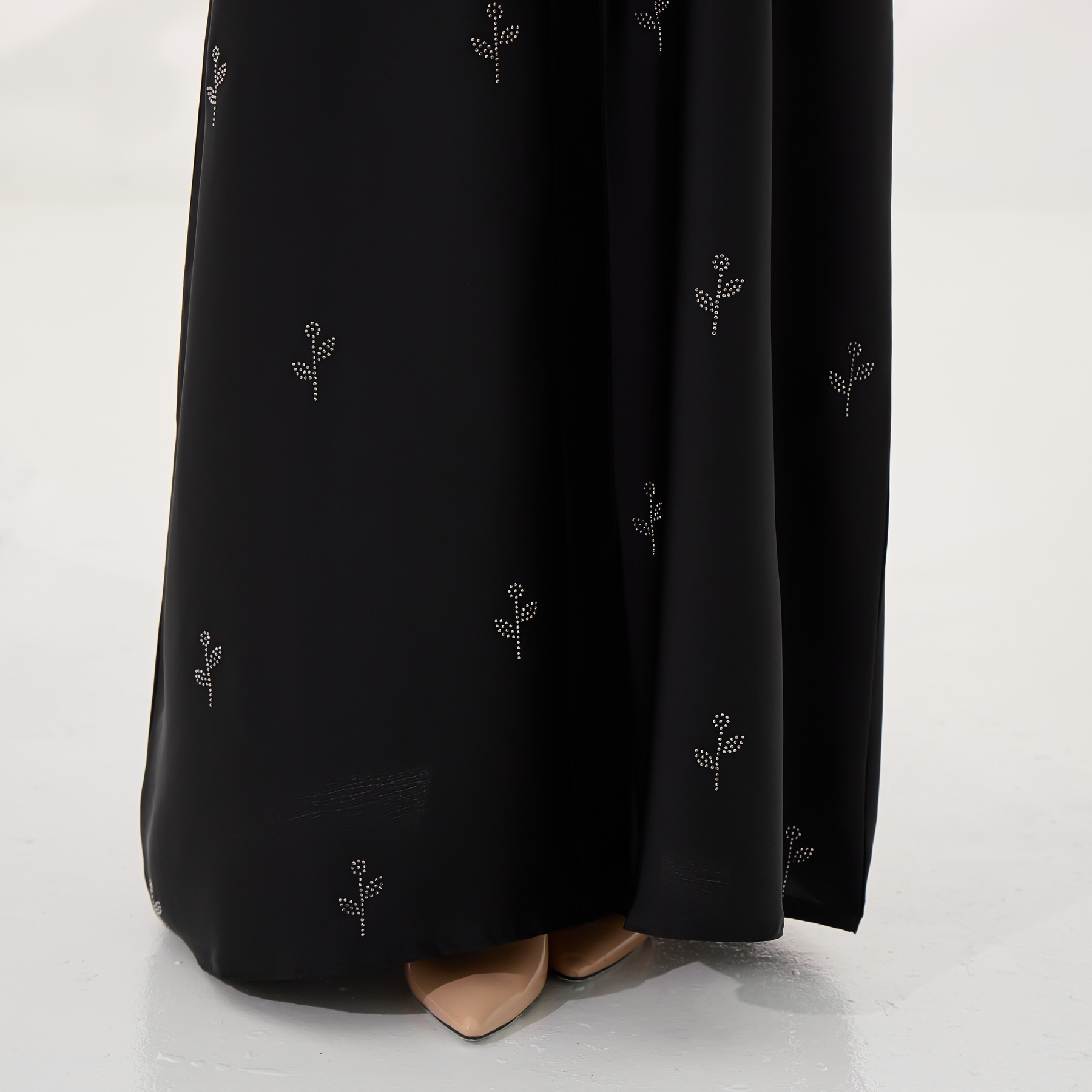 Camelia in Black - Image 4